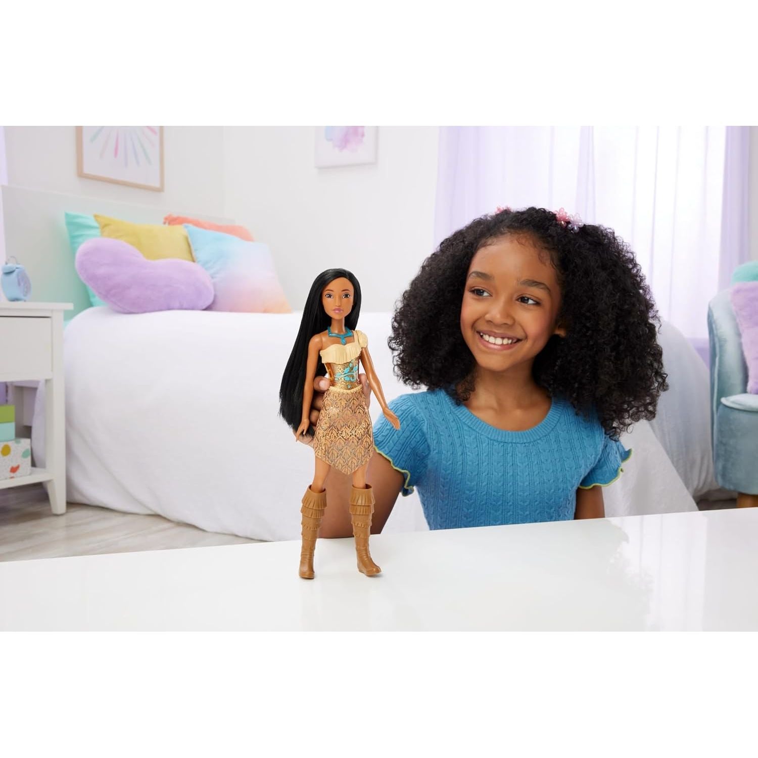 Mattel Disney Princess Pocahontas Doll in Sparkling Fashion with Removable Skirt, Necklace and Shoes, Posable & Collectible, Inspired by Movie
