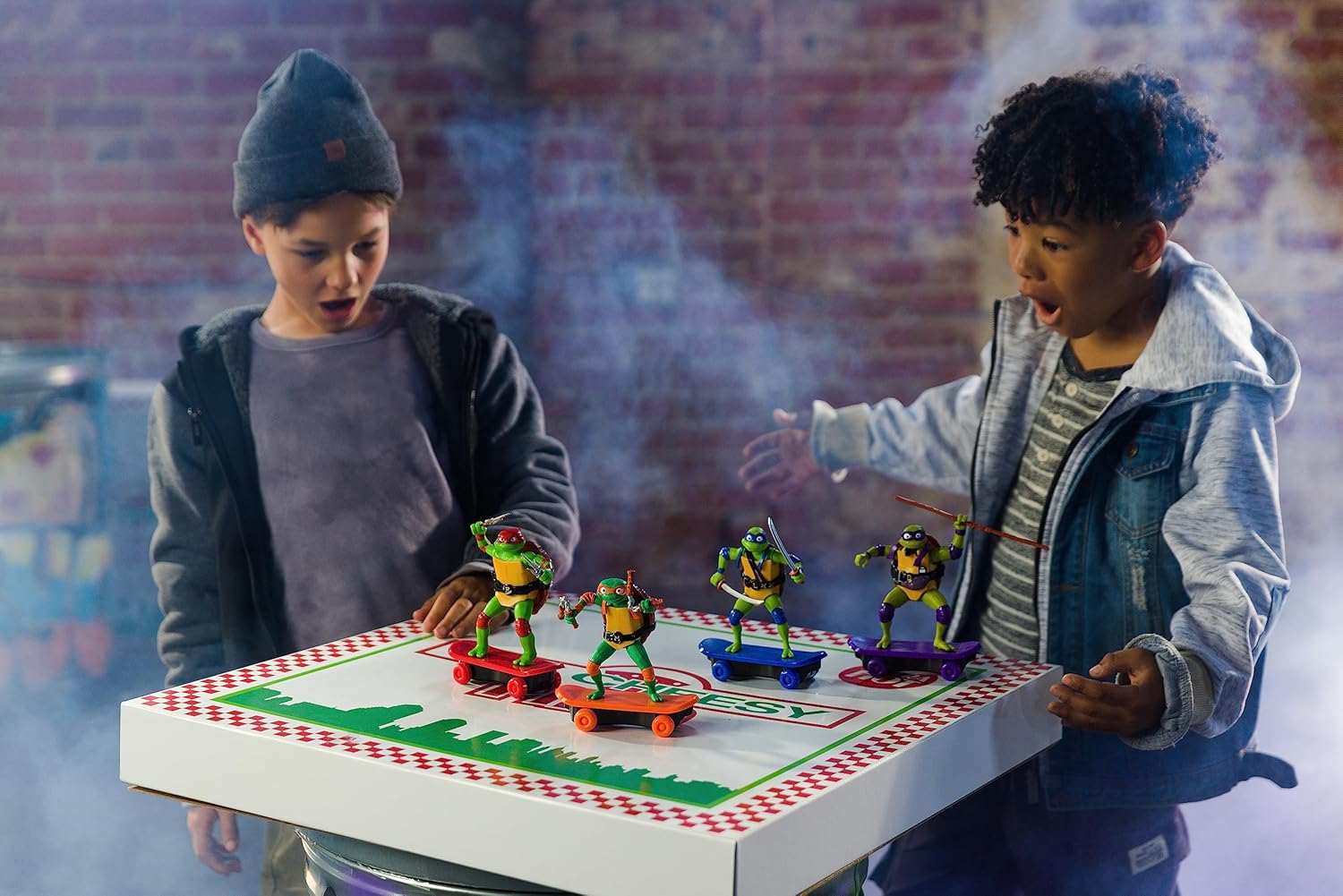 Teenage Mutant Ninja Turtles 5" Sewer Shredders Leonardo Movie Edition, Ages 3+, Pretend Play Toy Figure Playsets, Shred and Battle with TMNT Skate Toy!