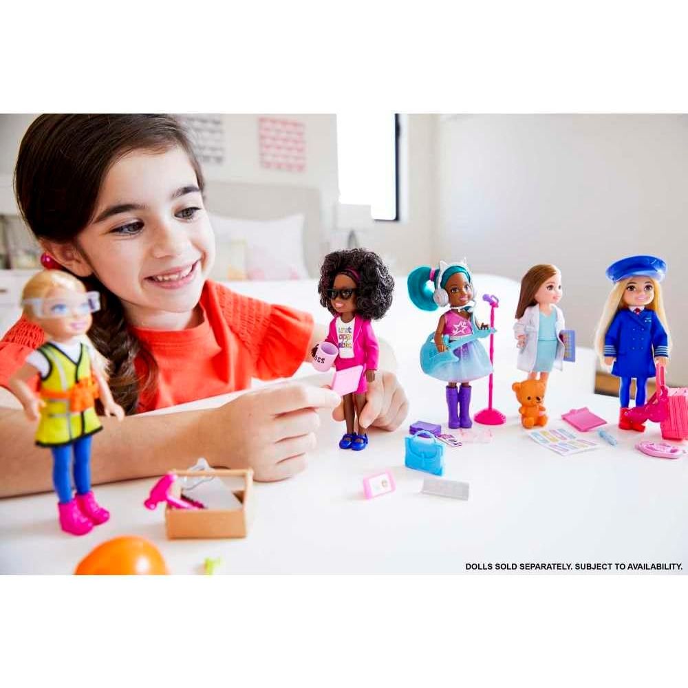 Barbie Chelsea Can Be Playset with Brunette Chelsea Rockstar Doll (6-in), Guitar, Microphone, Headphones, 2 VIP Tickets, Star-Shaped Glasses, Great Gift for Ages 3 Years Old & Up