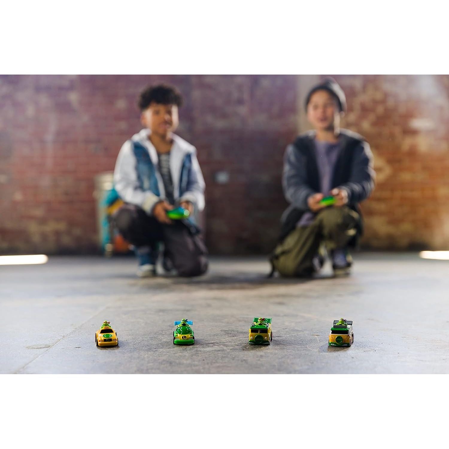 Teenage Mutant Ninja Turtles Toy, Michelangelo Micro Shell Racer Vehicle, TMNT Ninja Racing Toy for Kids, Classic Edition for Kids, Ages 3+